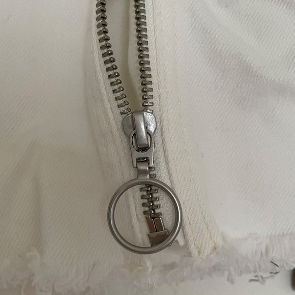 We The Free Zipper White Denim Mini Skirt Size 25 🌻🌼🌻 - Picture 7 of 15